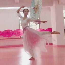 成人的基础舞蹈视频,跟随视频轻松入门