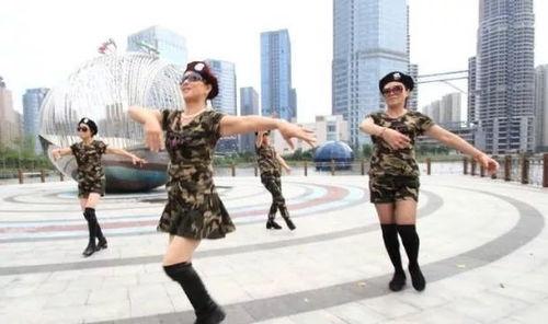 成人简单水兵舞视频大全